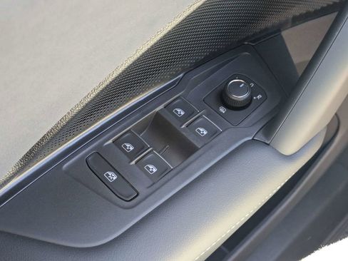 New 2026 Volkswagen Tiguan SE R-Line FWD image 27