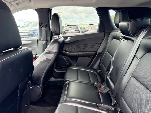 Used 2025 Ford Escape Platinum AWD/4WD image 13