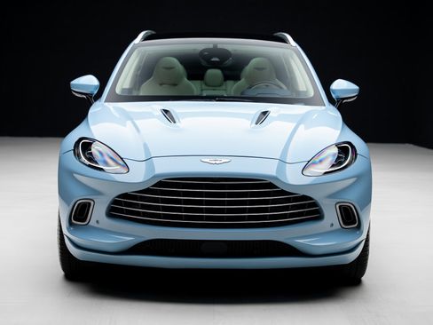 Used 2023 Aston Martin DBX image 6
