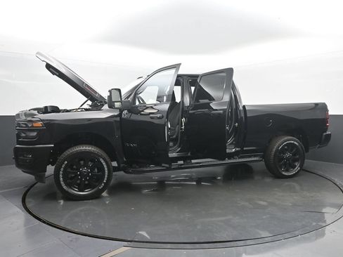 Used 2025 RAM 2500 Big Horn AWD/4WD image 57