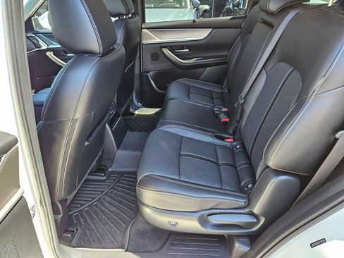 Certified 2024 MAZDA CX-90 Plug-In Hybrid w/ Preferred AWD/4WD image 14