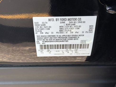 Used 2024 Ford Explorer ST-Line w/ Class IV Trailer Tow Package AWD/4WD image 21