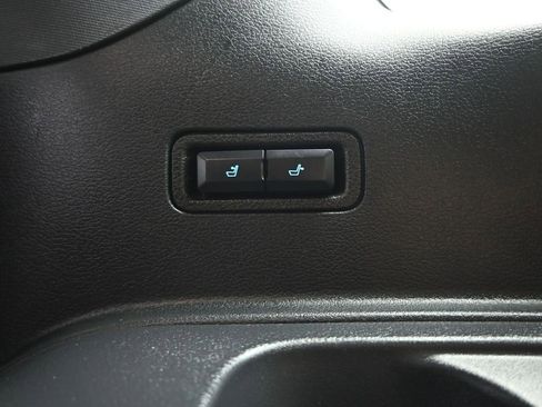 Used 2022 Ford Expedition Limited image 34