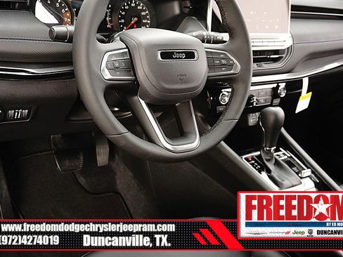 New 2026 Jeep Compass Latitude image 24