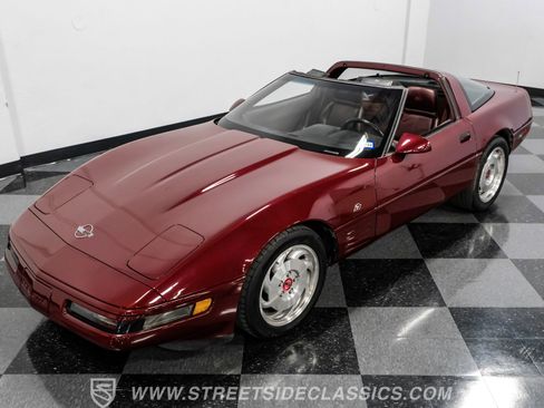 Used 1993 Chevrolet Corvette Coupe image 32