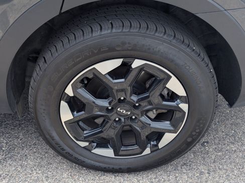 Used 2024 Kia Sorento S AWD/4WD image 7