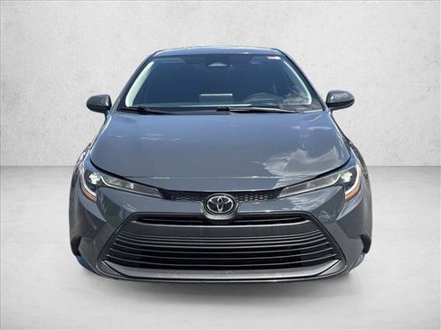 Used 2024 Toyota Corolla LE FWD image 2