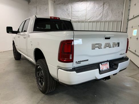Used 2026 RAM 2500 Laramie AWD/4WD image 22