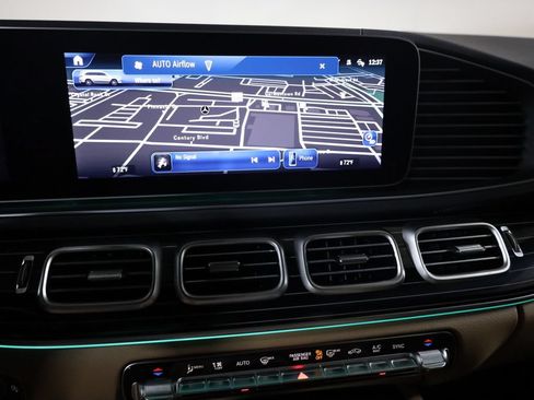 Used 2026 Mercedes-Benz GLS 580 4MATIC image 23