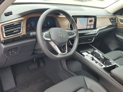 New 2026 Volkswagen Atlas SE FWD image 20