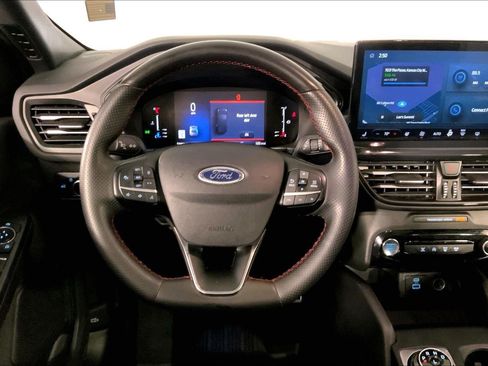 Used 2023 Ford Escape ST-Line w/ Tech Pack #1 AWD/4WD image 5