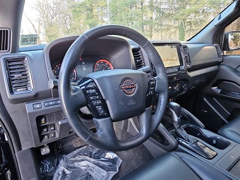 Used 2022 Nissan Frontier PRO-4X w/ Pro-4X Premium Package image 30
