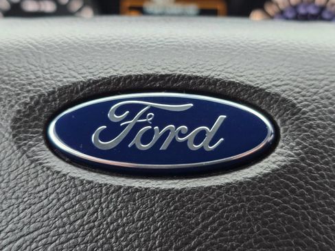 Used 2016 Ford Fusion SE FWD image 25