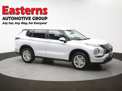 Used 2024 Mitsubishi Outlander ES AWD/4WD image 46
