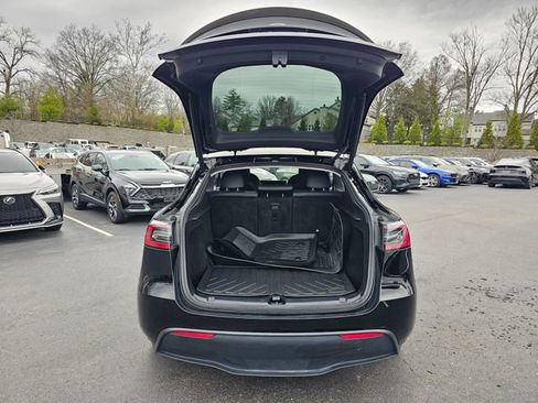 Used 2023 Tesla Model Y Performance image 10