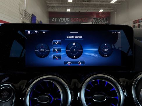 Used 2025 Mercedes-Benz GLA 250 image 34