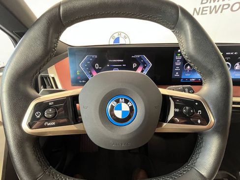 Used 2023 BMW iX xDrive50 w/ Sport Package AWD/4WD image 18