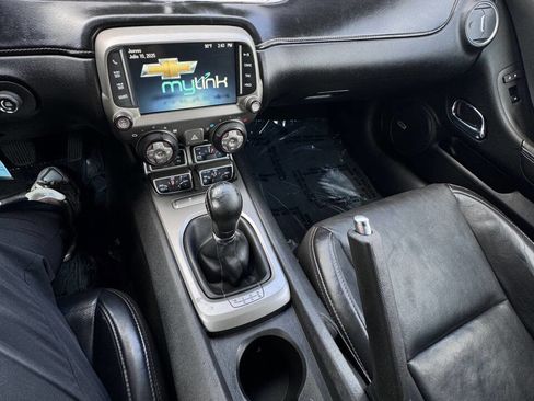 Used 2015 Chevrolet Camaro LT image 21