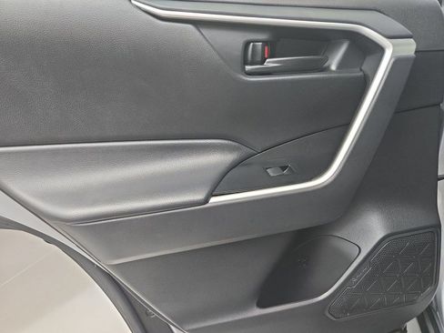 Certified 2025 Toyota RAV4 LE AWD/4WD image 19