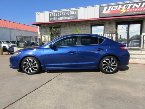 Used 2016 Acura ILX image 2