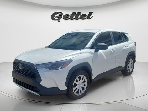 Certified 2025 Toyota Corolla Cross L FWD image 1