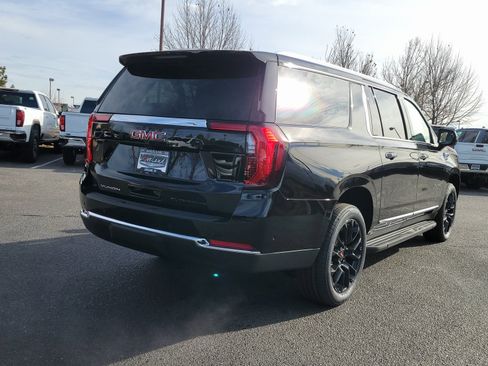 New 2026 GMC Yukon XL Elevation image 3