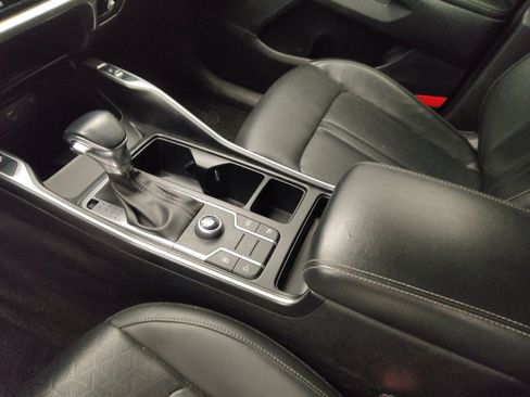 Used 2021 Kia Sorento S image 26