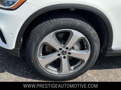 Used 2022 Mercedes-Benz GLC 300 4MATIC w/ Premium Package Lite image 11