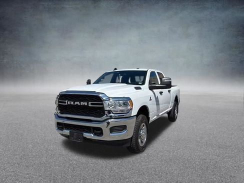 Used 2024 RAM 2500 Tradesman w/ Chrome Appearance Group AWD/4WD image 16