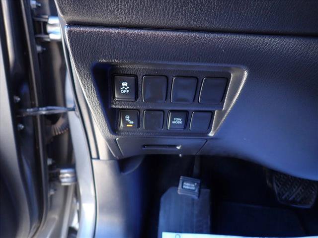 Used 2019 Nissan Pathfinder SV AWD/4WD image 13