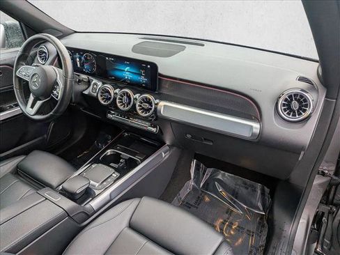 Certified 2022 Mercedes-Benz GLB 250 4MATIC image 22