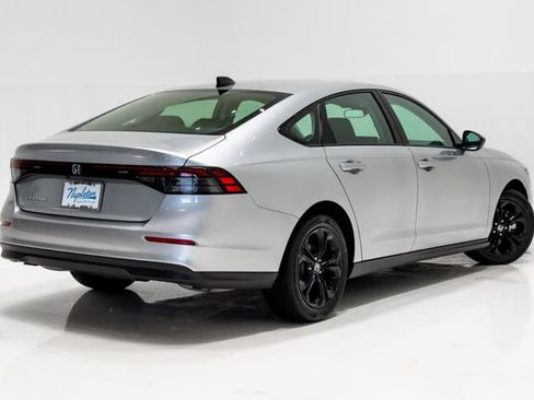 Used 2025 Honda Accord SE image 26