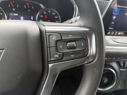 Used 2022 Chevrolet Blazer LT FWD image 20