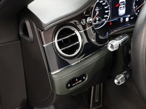 Used 2022 Bentley Continental GT AWD/4WD image 46