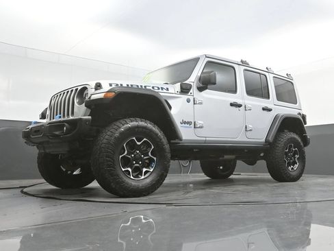 Used 2022 Jeep Wrangler Unlimited Rubicon 4xe w/ Steel Bumper Group AWD/4WD image 31