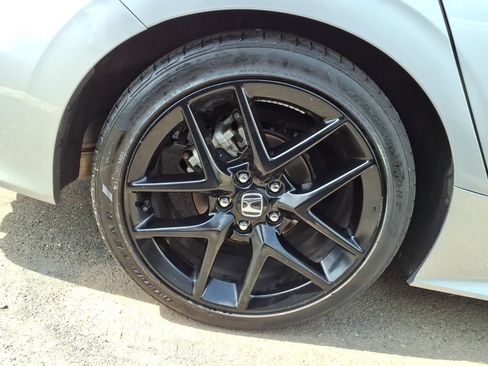 Used 2024 Honda Civic Sport image 13