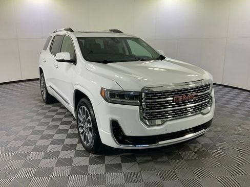 Used 2023 GMC Acadia Denali w/ Trailering Package AWD/4WD image 3