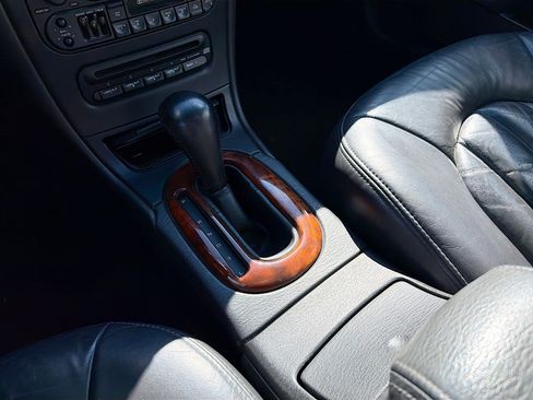 Used 2001 Chrysler LHS image 8