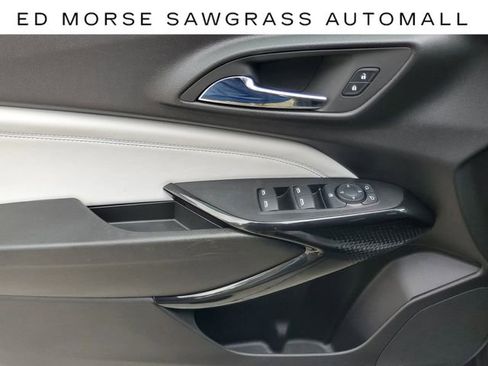 Certified 2025 Chevrolet Trax LT w/ Driver Confidence Package image 18