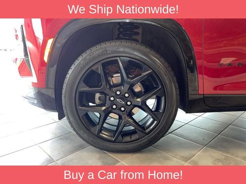 Used 2024 Chevrolet Traverse RS AWD/4WD image 17
