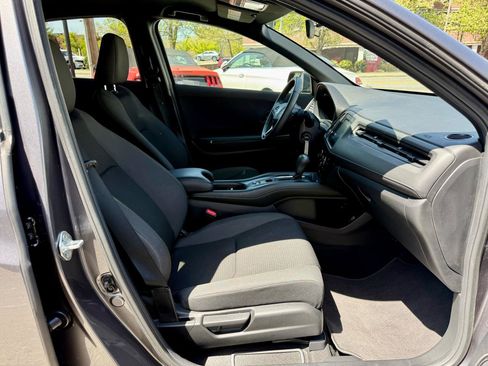 Used 2022 Honda HR-V Sport image 23