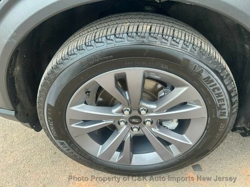 Used 2023 Ford Explorer XLT w/ Equipment Group 202A AWD/4WD image 59