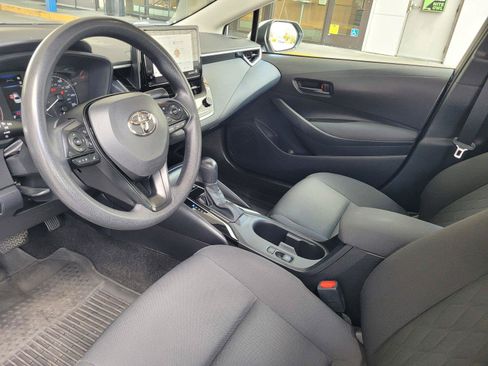 Used 2025 Toyota Corolla LE FWD image 13