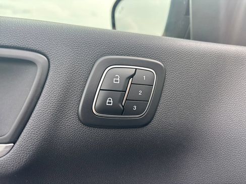 Certified 2024 Ford Escape Platinum AWD/4WD image 28