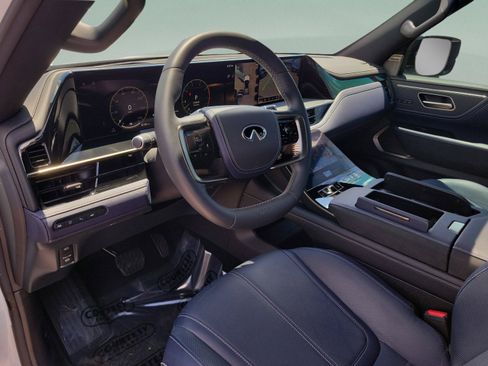 Certified 2026 INFINITI QX80 4WD w/ Sport Exterior Package image 20