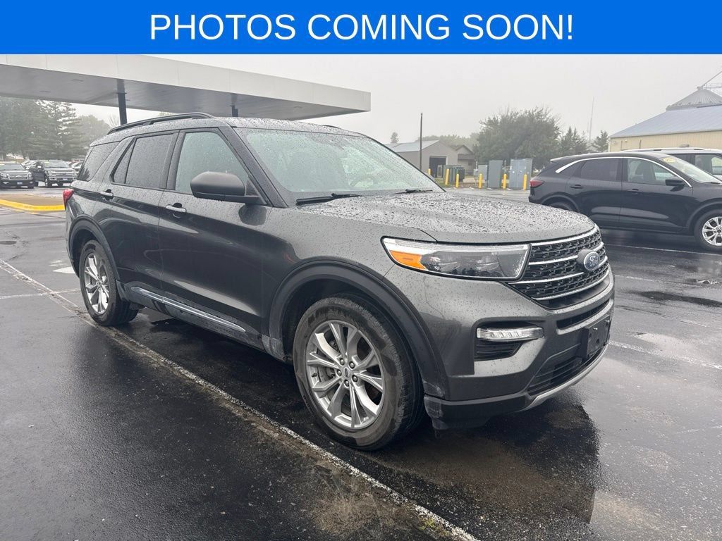 Used 2020 Ford Explorer XLT w/ Equipment Group 202A AWD/4WD image 1