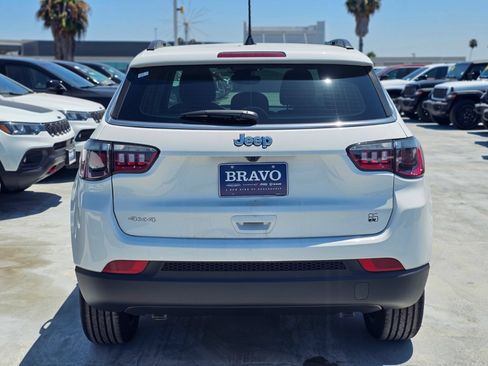 New 2026 Jeep Compass Latitude AWD/4WD image 7