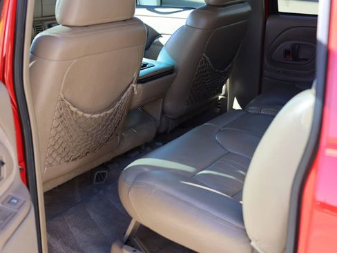 Used 1998 Chevrolet Suburban Z71 w/ Preferred Equipment Group 3 image 19