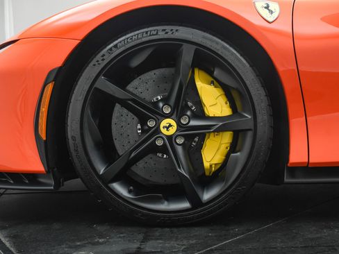 Used 2025 Ferrari SF90 Spider image 35