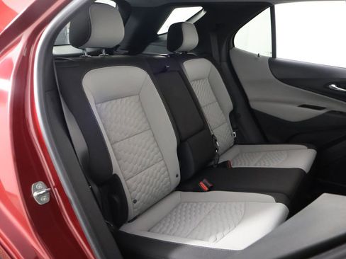 Used 2021 Chevrolet Equinox LT AWD/4WD image 30